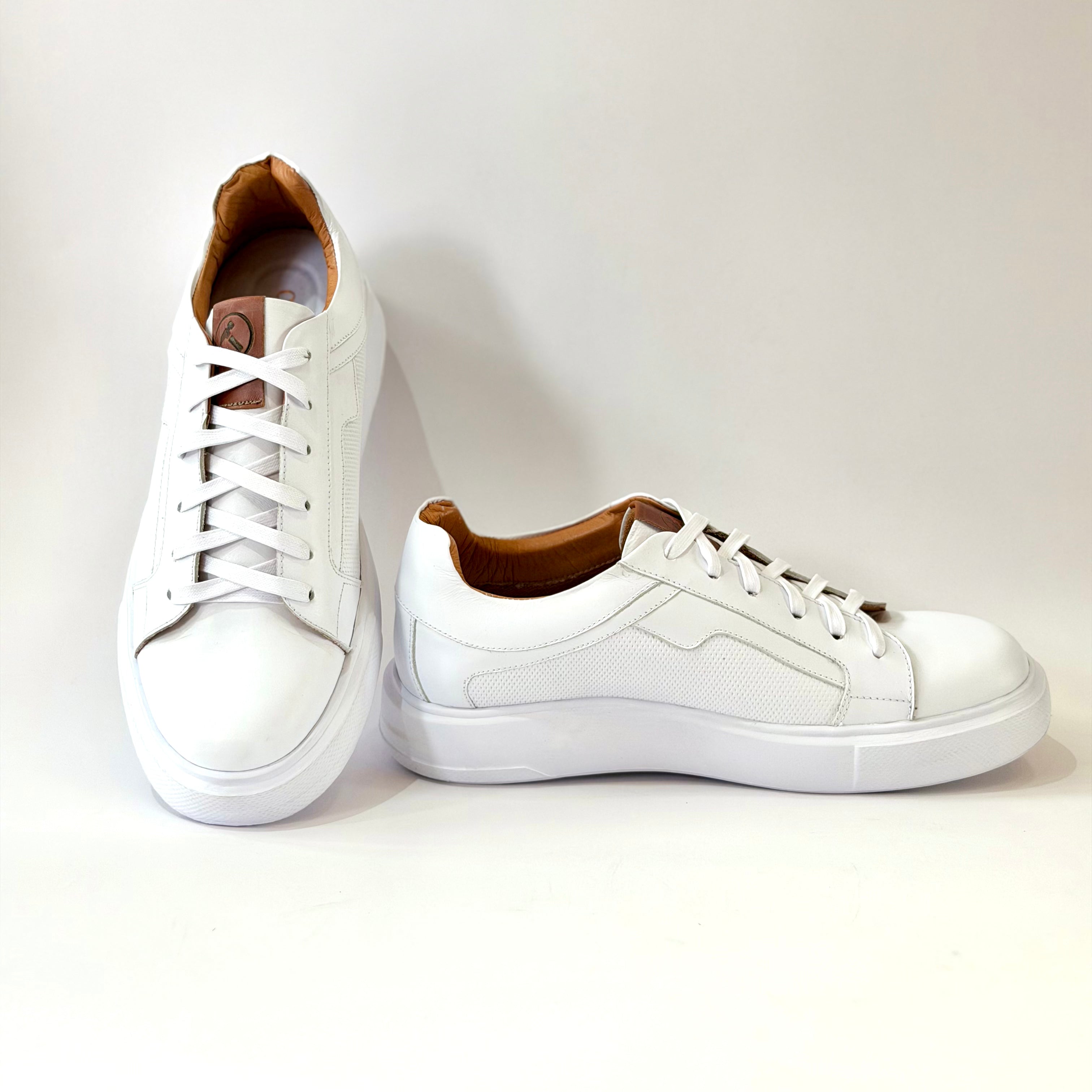 Tenis New Yorker White